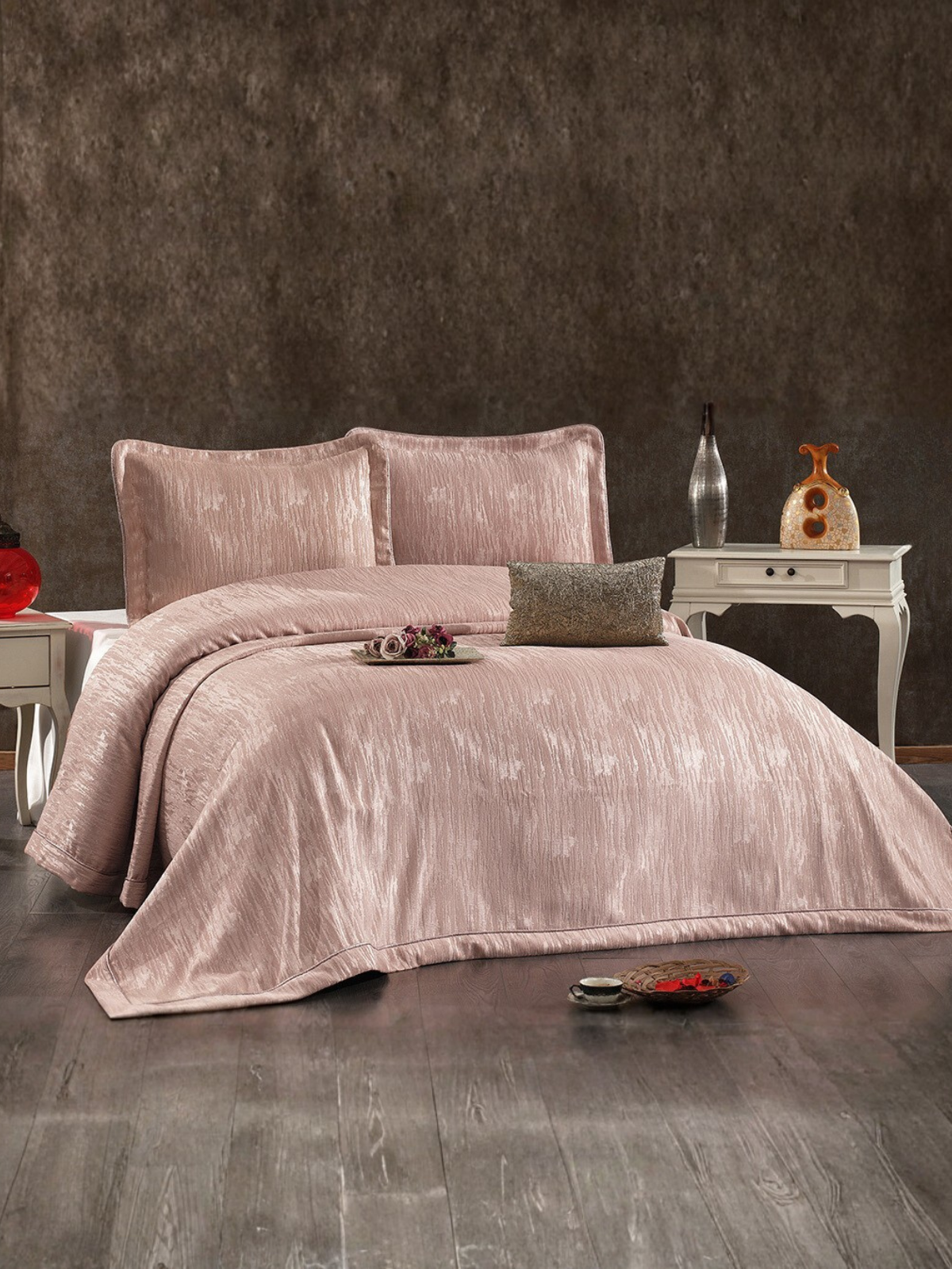 Couvre lit de 4 Pièces de lux 260x260 - Larissa